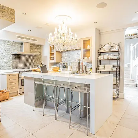 Sandryon Villa *
